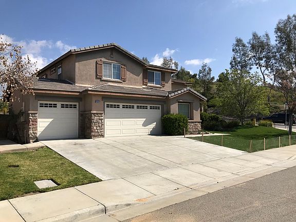 2nd image of 45022 Sonia Dr