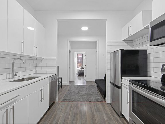 3rd image of 207 W 136th St #3