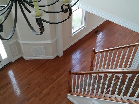 5th image of 11408 Woodview Dr
