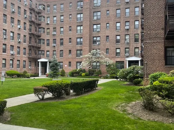 2425 Haring Street image 1 of 13