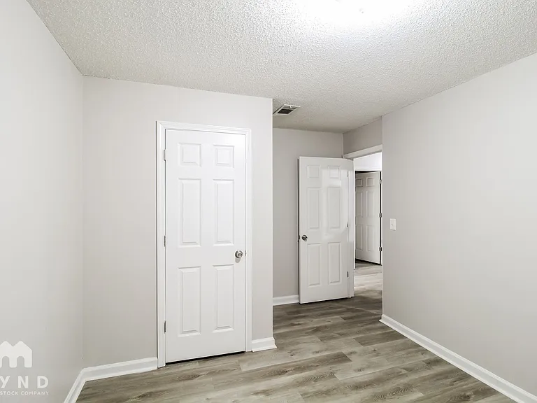 5838 Waggoner Ct — Photo 12