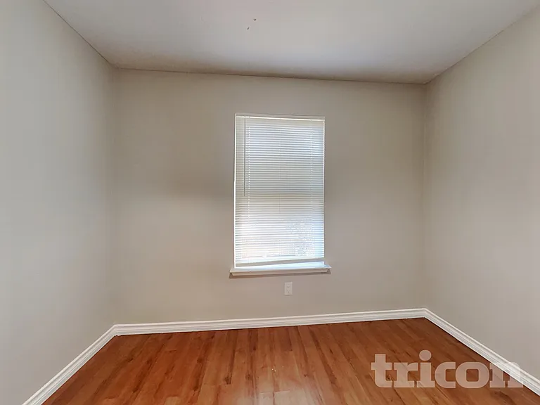 9746 Phil Halstead Dr — Photo 11