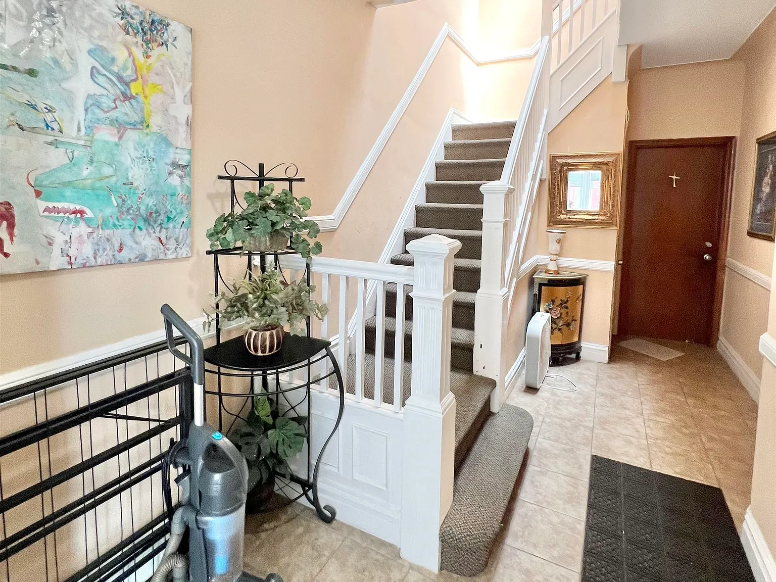 3 bed, 1.0 bath, $2,800 — Photo 2