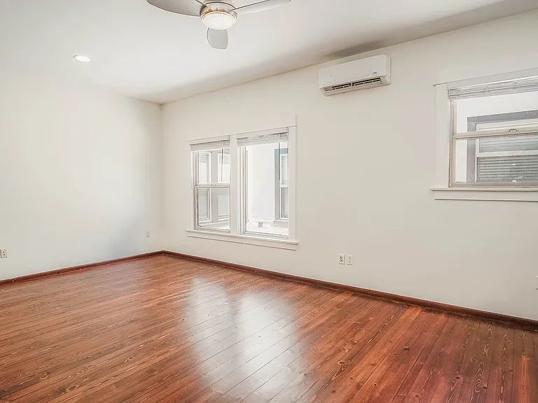 5908 N Figueroa St #10 — Photo 7