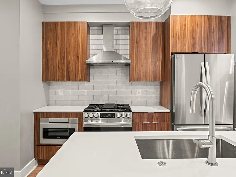 150 Fairmount Ave #2 — Photo 5