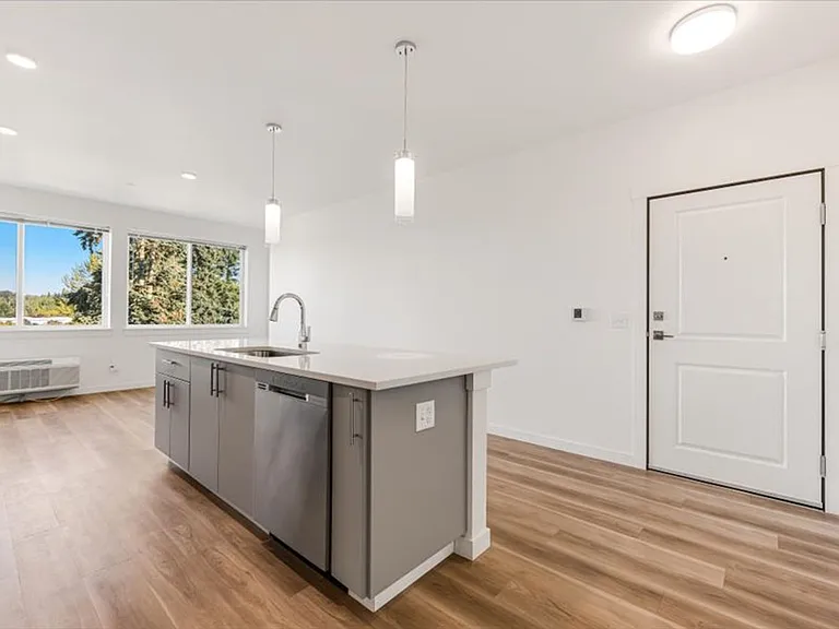 Hermoso View Apartments — Photo 17
