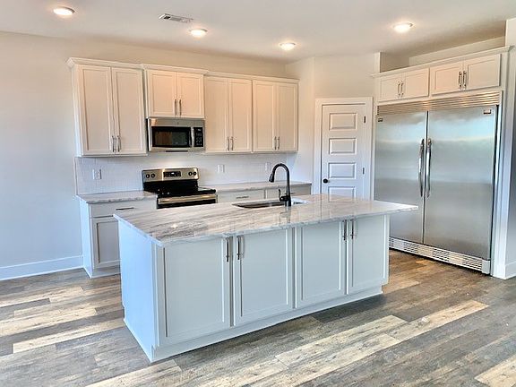 3rd image of 2311 Bullrush Ln