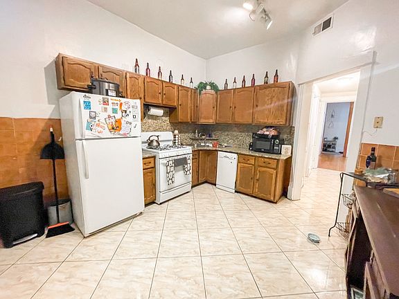4th image of 4135 N Greenview Ave #4137-1N