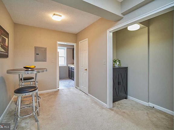 5th image of 4360 N Pershing Dr #43601