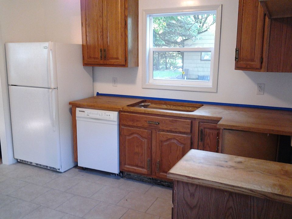 2nd image of 3729 W 98th St