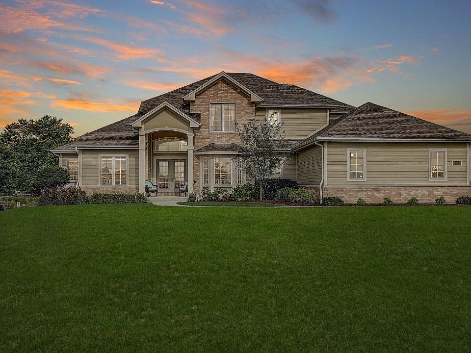 2nd image of 6210 Blue River Way