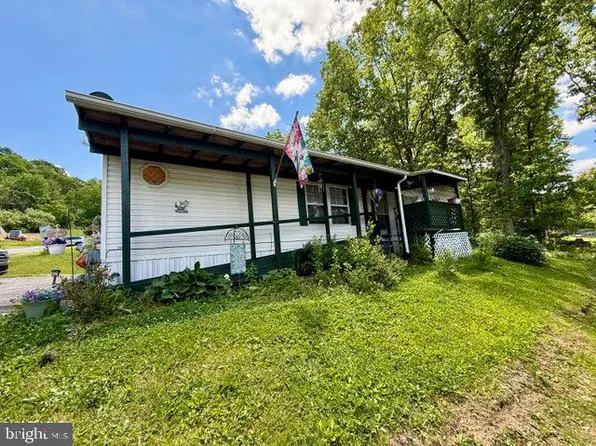 650 Clairmont Dr, Altoona, PA 16601