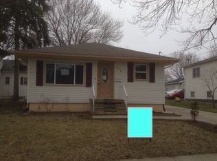 678 Wood St, Aurora, IL 60505