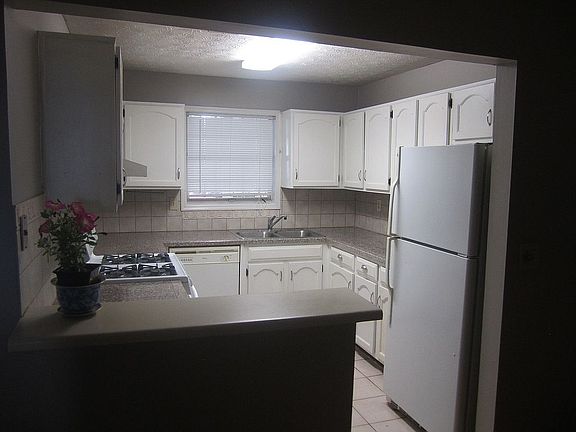 4th image of 1644 Alexandria Ct SE