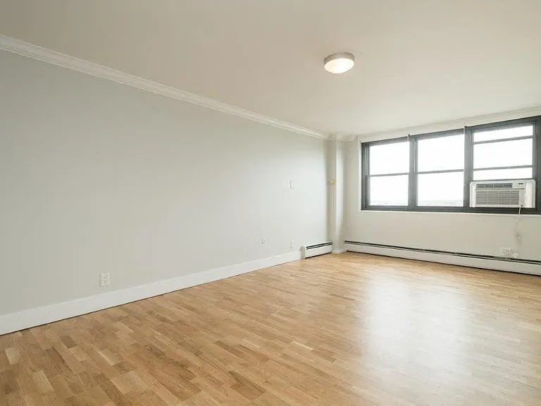 Carson Tower — Photo 96