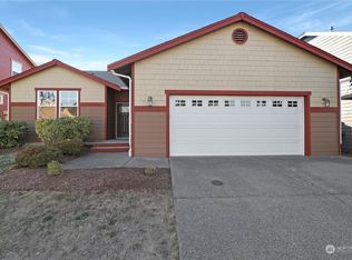 2870 SW Berwick Dr, Oak Harbor, WA 98277