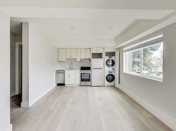 768 Walker Ave #A, Oakland, CA 94610