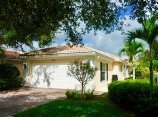 8570 SE Retreat Dr, Hobe Sound, FL 33455