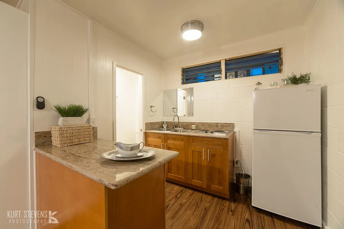 Building Photo - 242 Kaiulani Ave #4