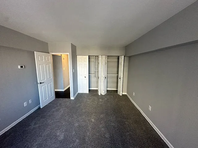 Silver Spring Towers — Photo 129