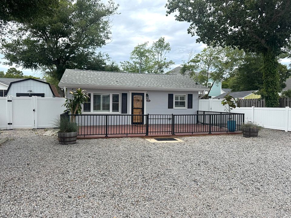 1st image of 113 NW 12th Street