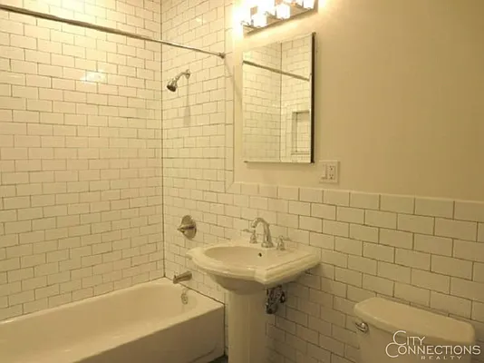 Rented by City Connections Realty | media 18