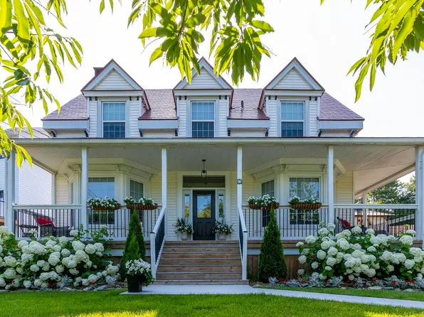 32 Joaquina Ct, Halifax, NS B2X 3R1