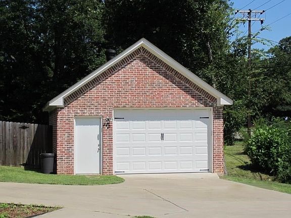 3rd image of 100 Brownrigg Ave