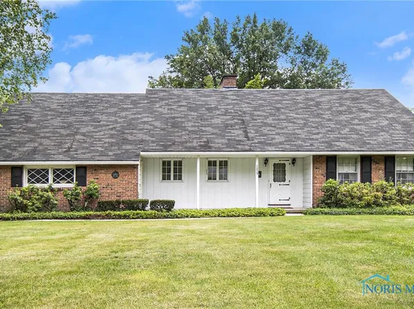 1253 Madison Rd, Fostoria, OH 44830
