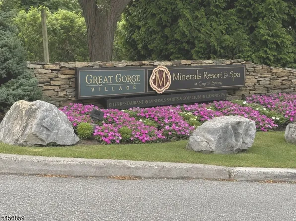 1 Beaver Creek Dr BLDG 1 #4, Vernon Twp., NJ 07462