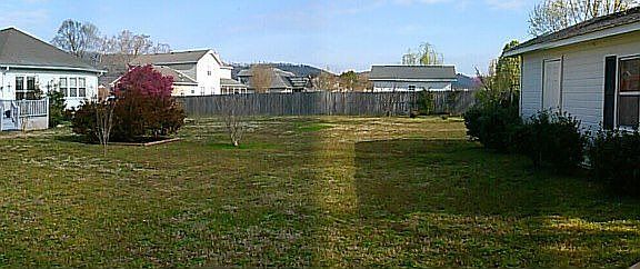 Detached garage/rear home 
