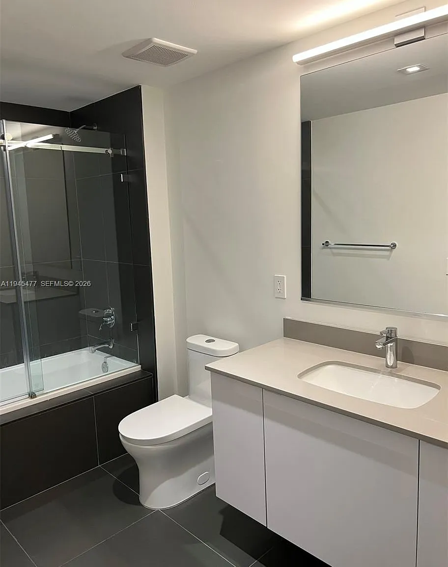 2 bed, 2.0 bath, 1018 sqft, $3,700 — Photo 4