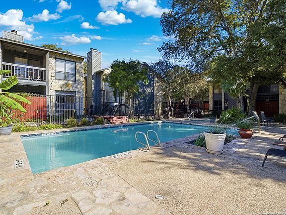 4th image of 3843 Barrington #169