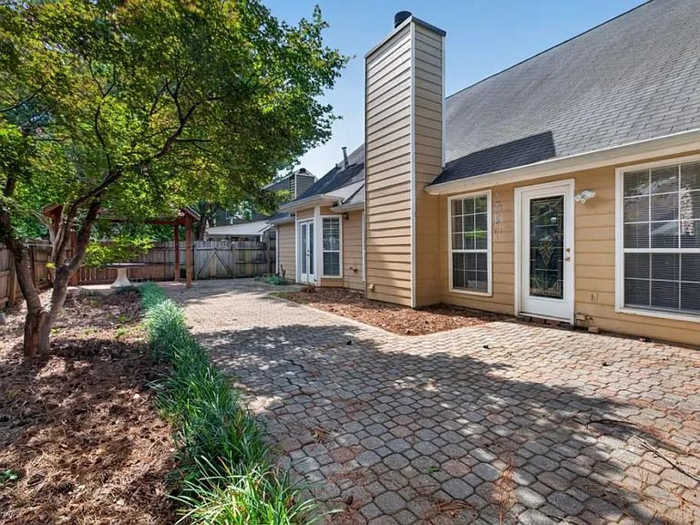 2949 Weston Brook Ln — Photo 46