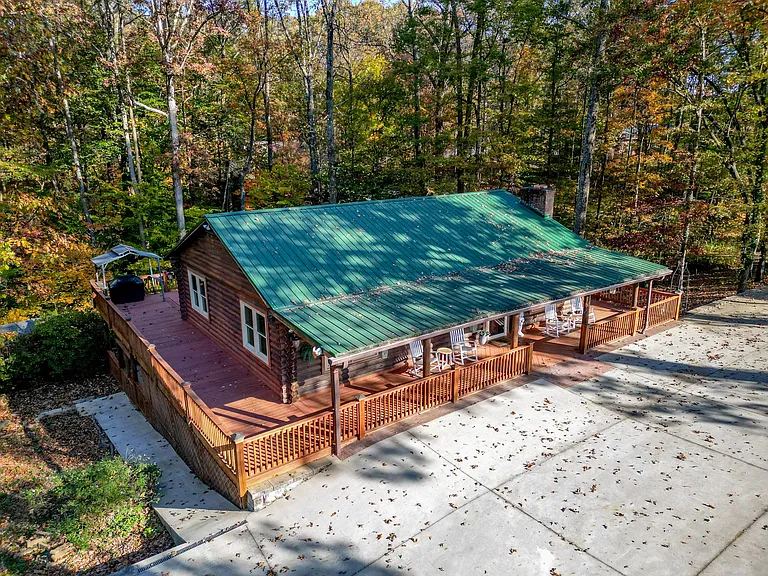 3463 Smithtown Rd — Photo 9