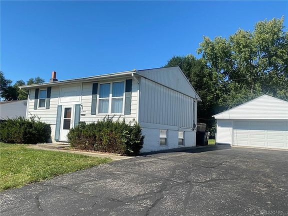 3rd image of 1122 Frayne Dr