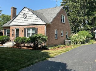 120 Pomeroy Ave, Crystal Lake, IL 60014