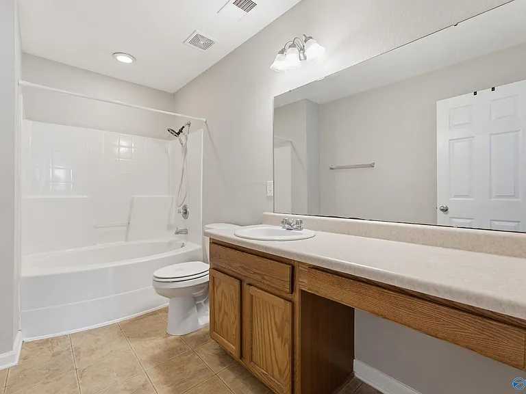 3262 Lakeland Dr — Photo 20