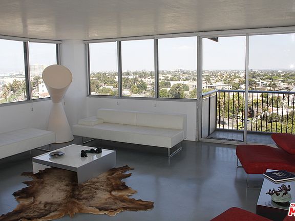 3rd image of 2999 E Ocean Blvd Unit 1130