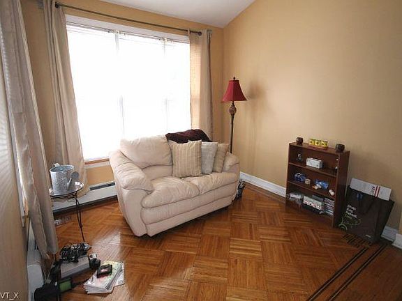 5th image of 1449 E 65th St