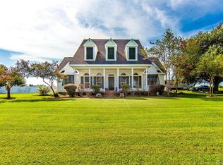 143 Chateau Dr, Lockport, LA 70374