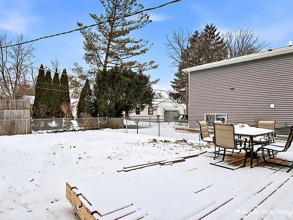 3rd image of 116 Highmoor Dr