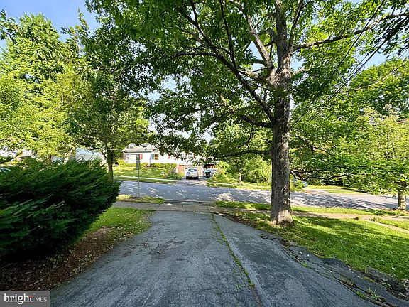 4th image of 442 Orlando Ave