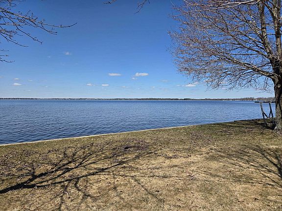 3rd image of 3321 Long Point Dr