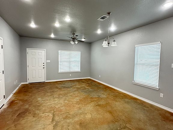 3rd image of 3109 Clinkenbeard Dr #3107A
