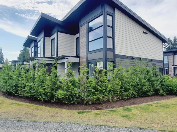 1175 Resort Dr #35, Parksville, BC V9P 2E3