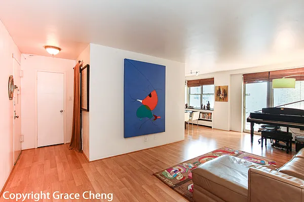Sold by Owner | media 9