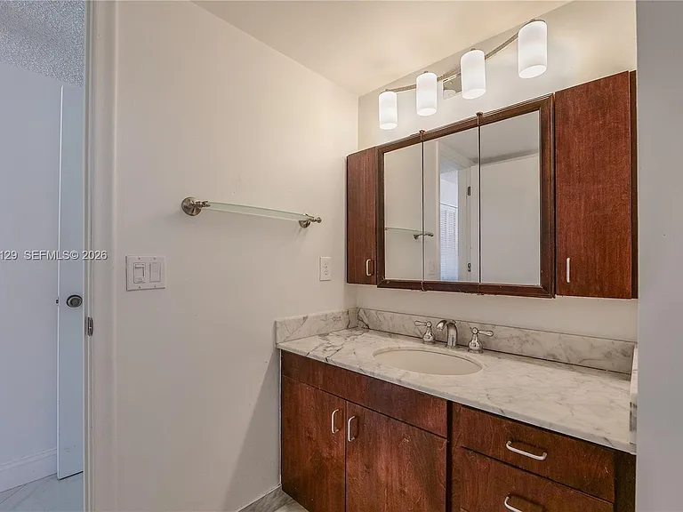 2401 S Ocean Dr #305 — Photo 18