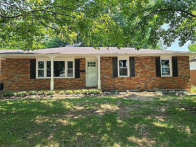 2nd image of 2108 Rose Dr