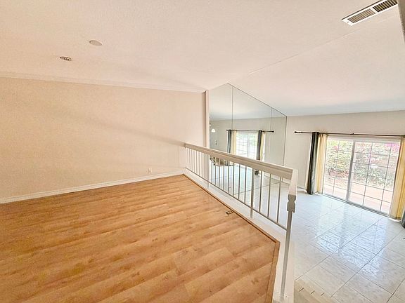 3rd image of 4030 Porte De Palmas Unit 35